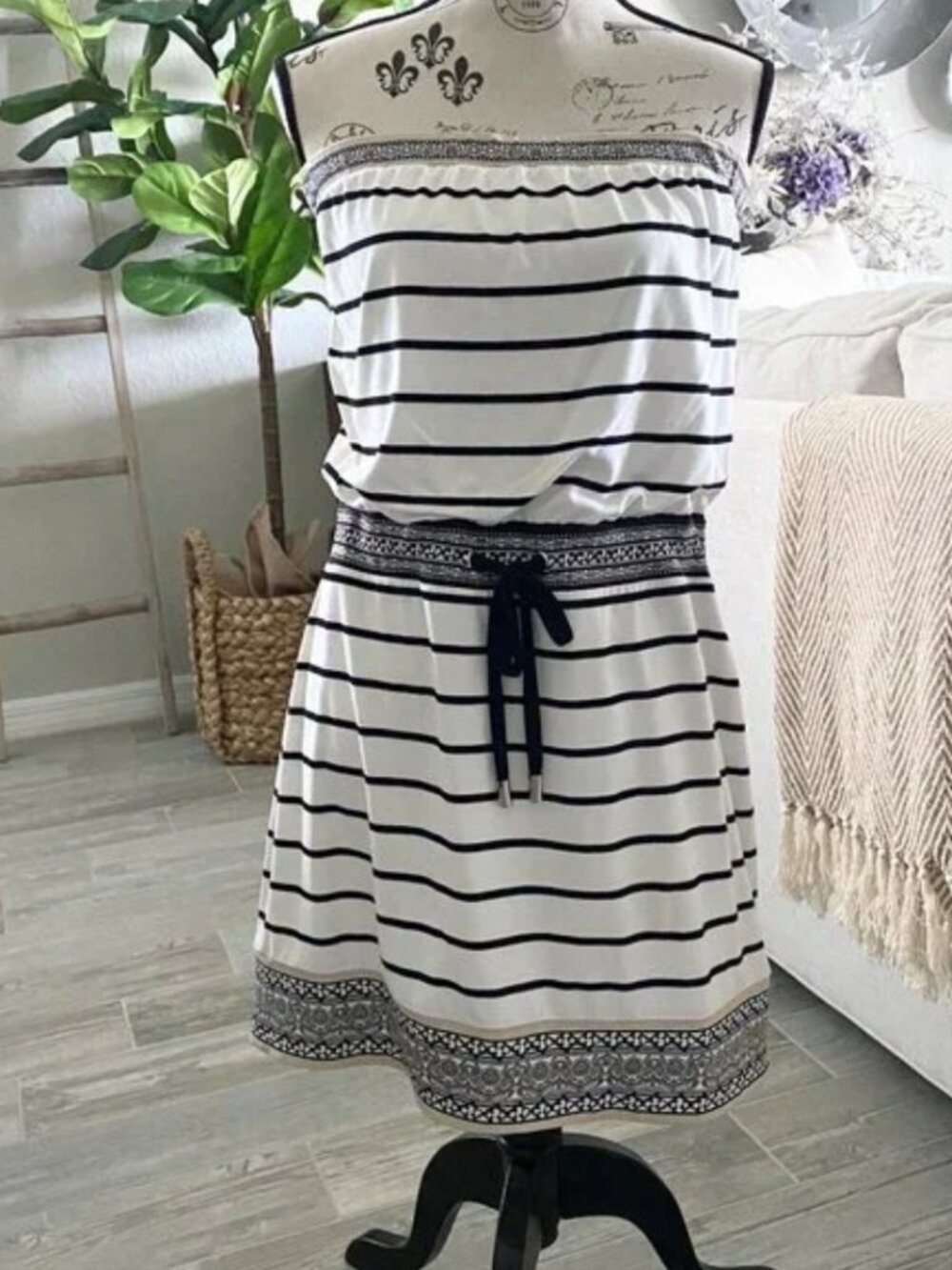 WHBM Strapless Dress